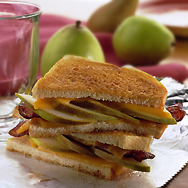 Breakfast Pear & Bacon Grilled Sandwich