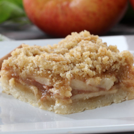 Apple Cobbler Shortbread Squares