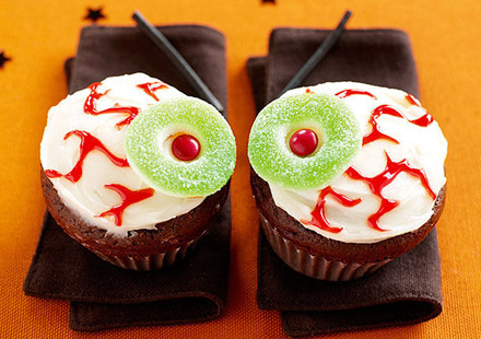Eyeball Cupcakes